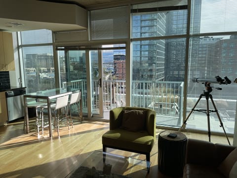 Beautiful light in the unit