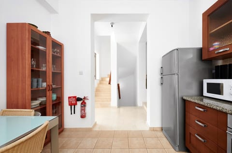 Villa Azura Sunrise by Ezoria Villas (8382)