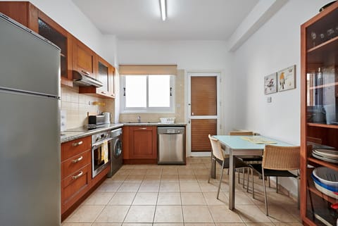 Villa Azura Sunrise by Ezoria Villas (8384)