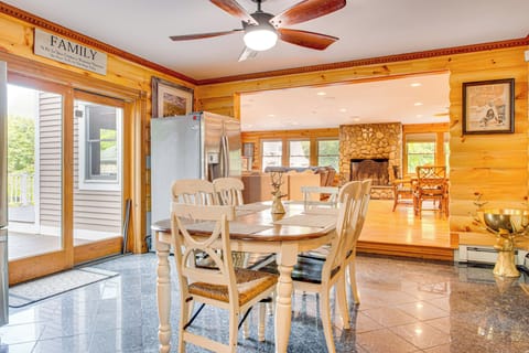 Dining Area | Main Level