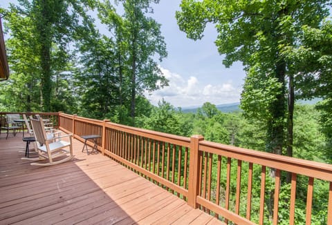 Welcome to Misty Mountain Cabin!