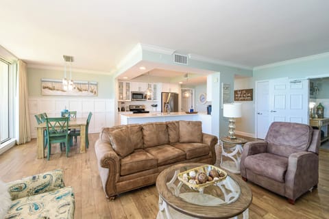 Silver Shells St. Maarten 404- Open Living Area