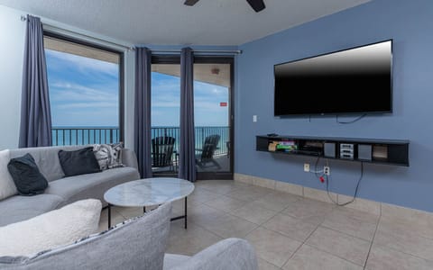 Phoenix X 812, Orange Beach, Alabama, beach front, 2 bedroom condominium on the 8th floor