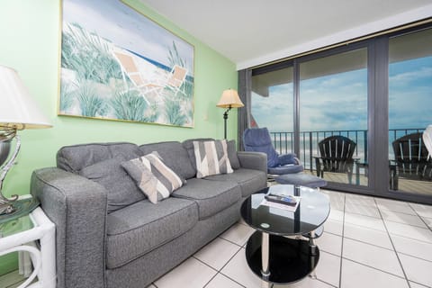 Island Winds East 704 Gulf Shores, Alabama, beach front, 1 bedroom condominium
