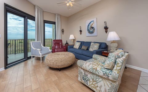 Phoenix VII 7117, Orange Beach, Alabama, beach front, 3 bedroom condominium on the 1st floor