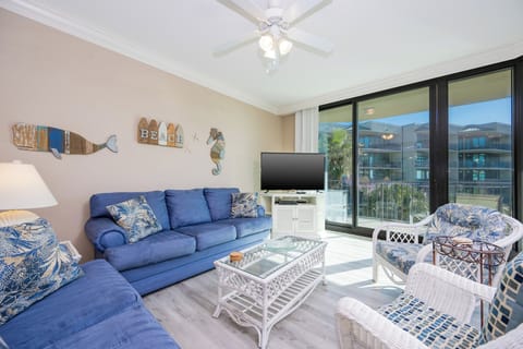 Phoenix on the Bay 1314, Orange Beach, Alabama, bay view, 2 bedroom condominium on the 3rd floor