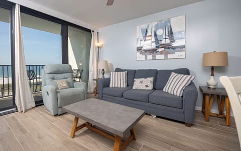 Island Winds West 379 Gulf Shores, Alabama, beach front, 2 bedroom condominium
