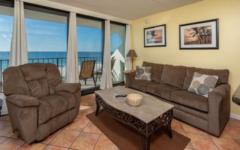 Island Winds East 404 Gulf Shores, Alabama, beach front, 1 bedroom condominium