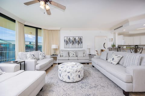 Phoenix on the Bay 1524, Orange Beach, Alabama, bay view, 3 bedroom condominium on the 5th floor