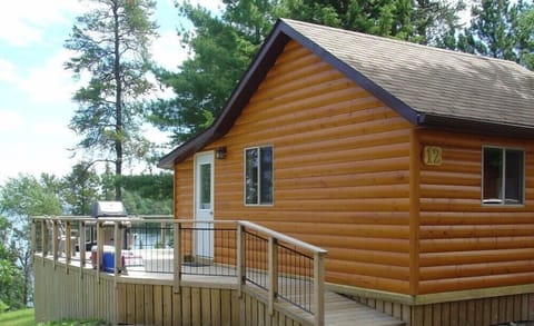 Cozy two bedroom cottages