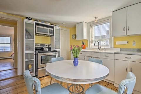 Kitchen, looking through to peek of bay
