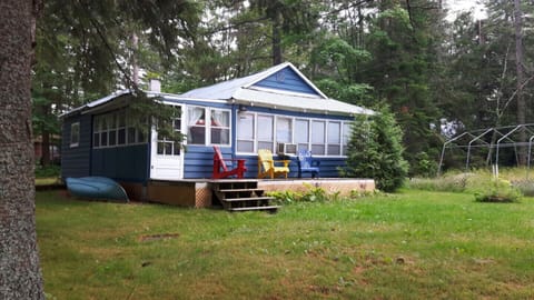 Front Deck  offers lots of sunshine