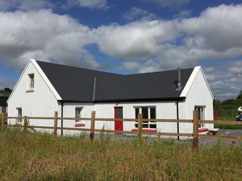 Casa Ceoil - a slice of Irish country life in the West.