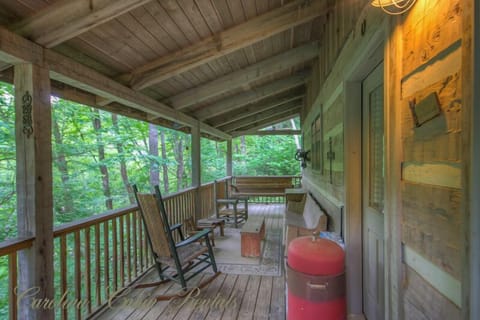 Martins Nest Main Floor Rear Deck with Charcoal and Electric Grills