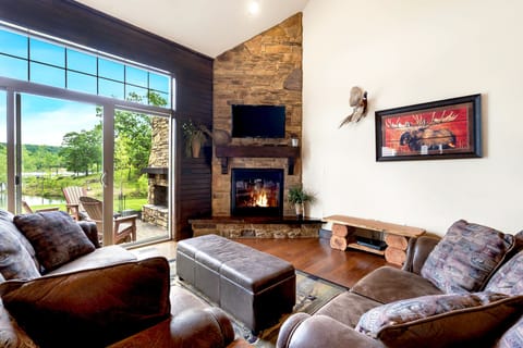 Welcome to Chalets on Table Rock Lake Villa #3!