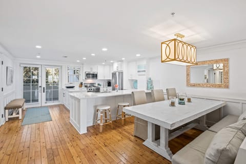 Second Floor: Dining Area
