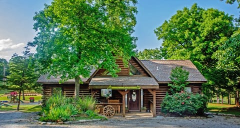 Cedar Cove Cabin