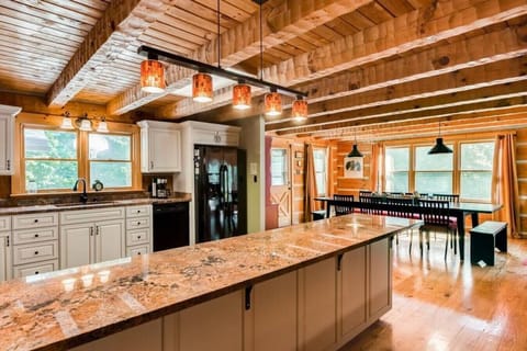 SO MUCH countertop space makes large meal preps a breeze!