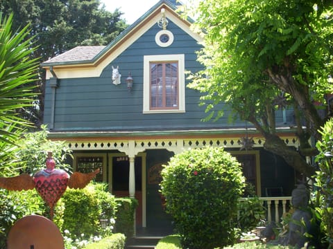 SAN FRANCISCO 1883 CARRIAGE HOUSE
UNIQUE PROPERTY IN THIS BEAUTIFUL CITY
