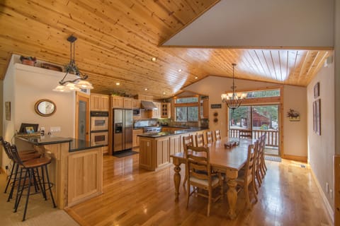 Gorgeous welcoming kitchen fully stocked!