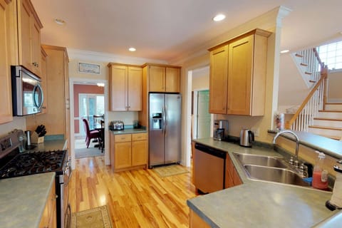 Plenty of room to cook the big meal for the entire crew.