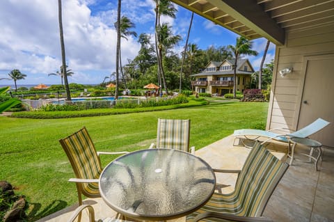 Private Lanai overlooking the pool and Pacific Ocean