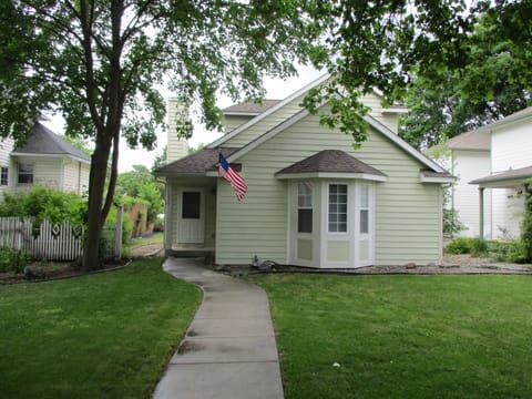 Front Yard (not fenced in)