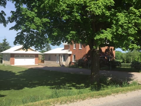 A perfect country getaway to relax or have  time with friends and family.