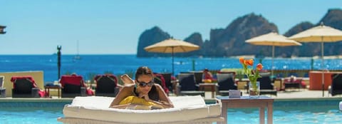 Pool side looking onto Medano Beach