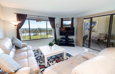Living Room - View to Balcony
