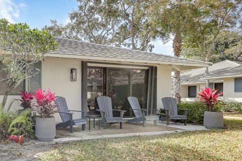 Furnished Patio | Gas Grill