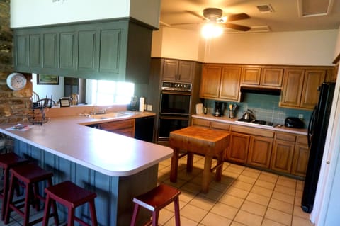 Full kitchen with all the amenities.