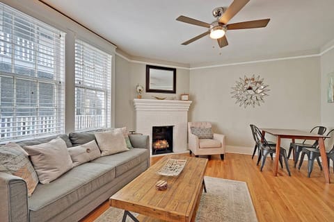 Welcome to Blue Magnolia (Full House)