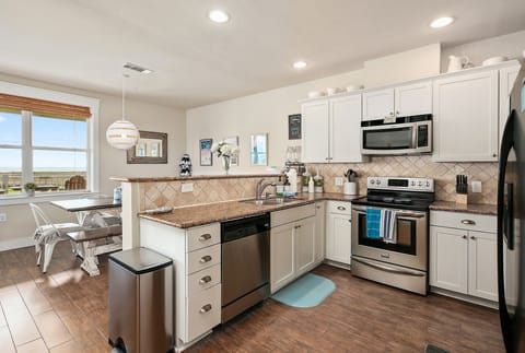 Ocean views while cooking