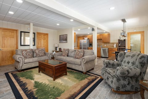 Catalpa Vista Living Area Kitchen and Dining Area - Catalpa Vista Living Area Kitchen and Dining Area