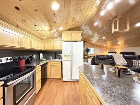 fully equipped kitchen for cooking