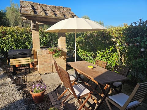 front patio/ barbeque area