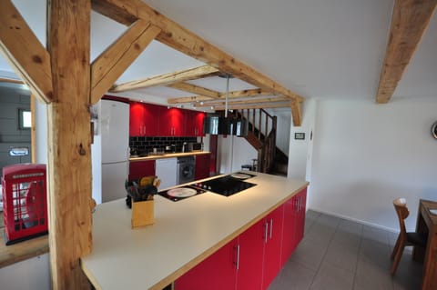 Fully equipped kitchen.