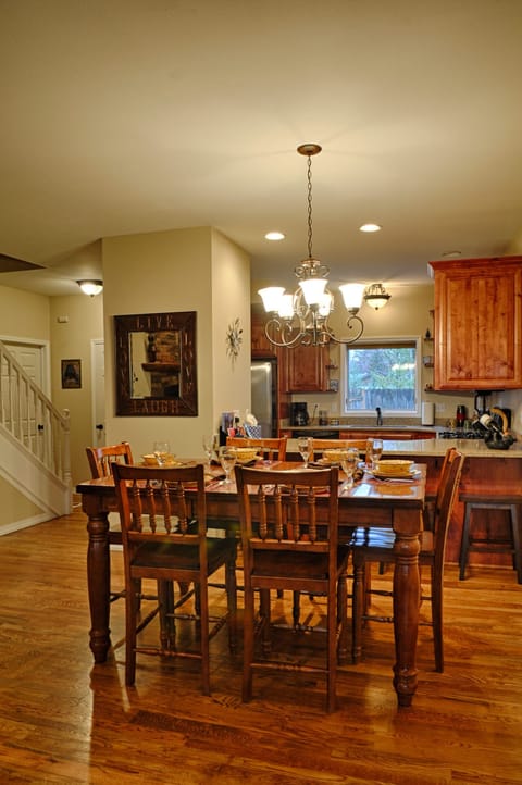 6 seat High Top Dining set with additional 4 stools