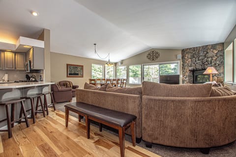 Shean - Living Dining and Kitchen