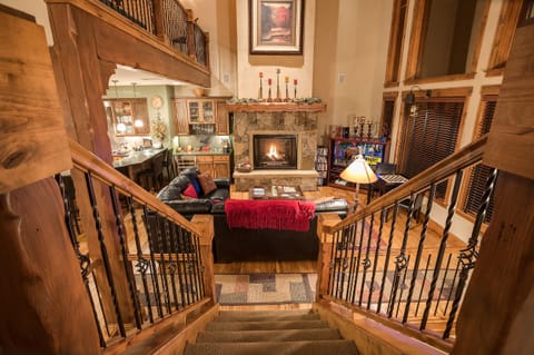 Beautiful mountain decor and finishes.