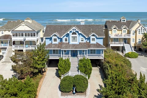 SS22: Seaside 22 | Front Exterior