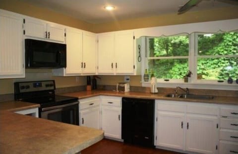 Kitchen - all new appliances - fully stocked