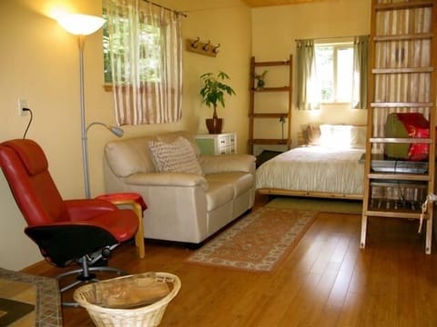 Bamboo Room and Loft