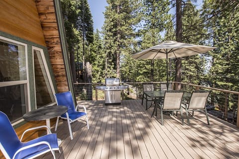 WoodlandExteriorDeckMainFloor