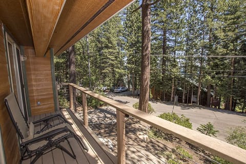 WoodlandBedroom4_5_Deck