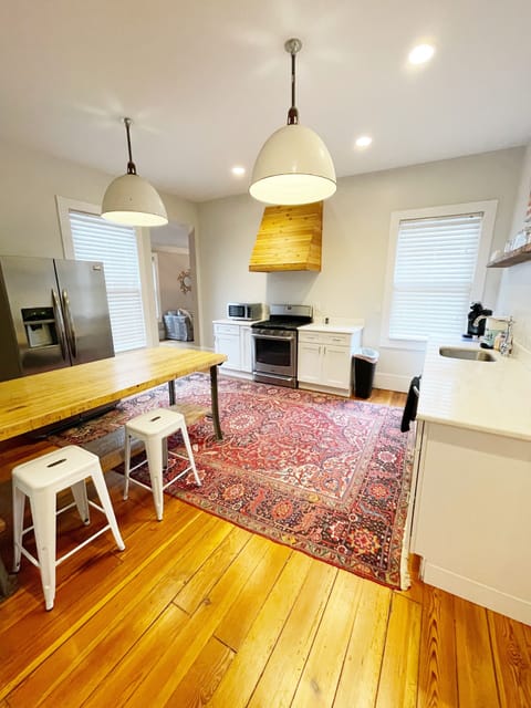 Kitchen with gas range