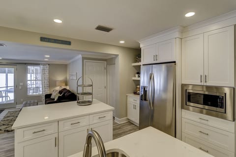 Newly renovated kitchen - Newly renovated kitchen