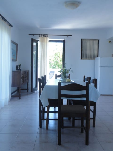 Dining room 1