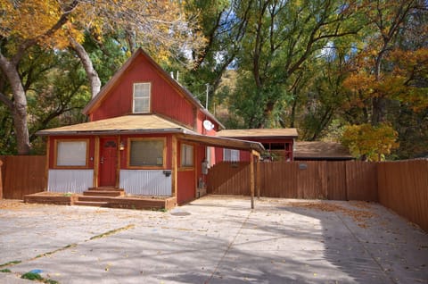 A blcok away from the center of Downtown Manitou with 2 parking spots off street